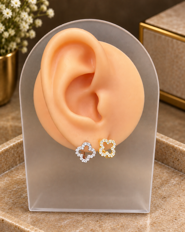 Quatrefoil Huggies