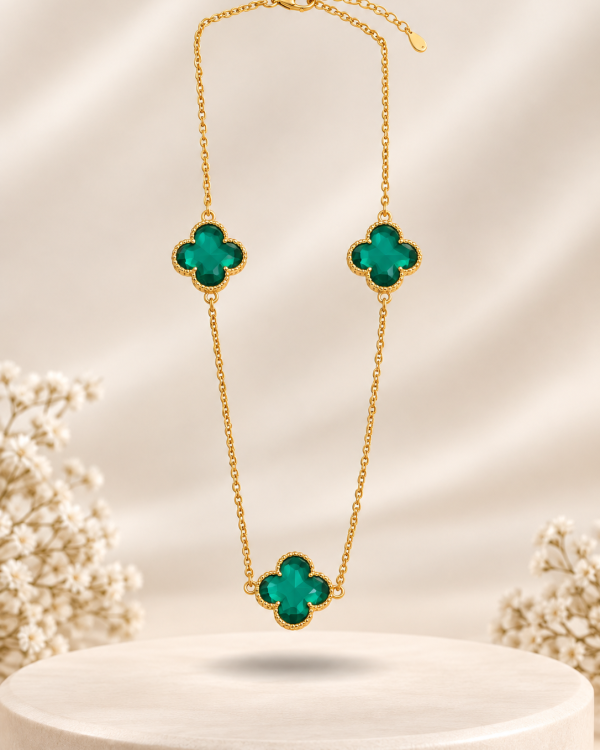 Three Clover Pendant Necklace
