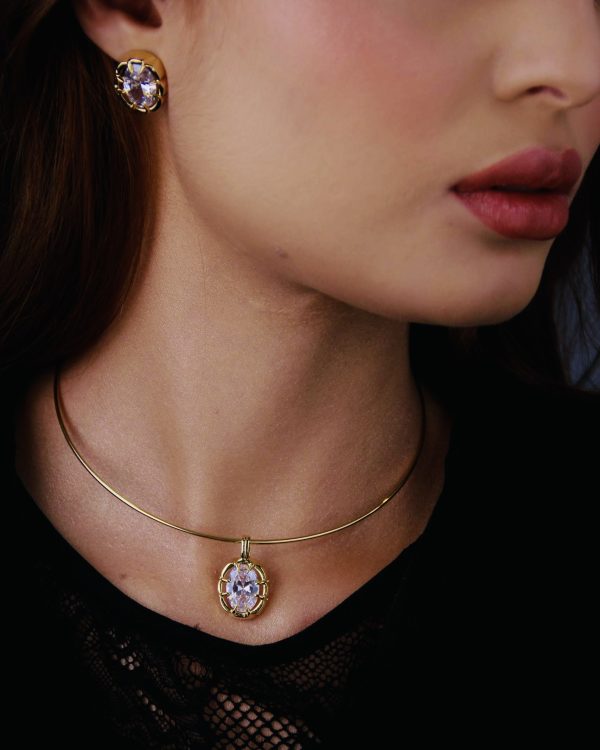 Oval Solitaire Pendant in Gold or Silver Tone